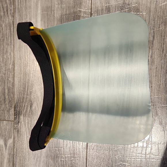 NWOT Plastic Face Shield clear lens with adjustable straps one sz - Picture 3 of 4